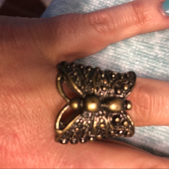 Two statement rings - Picture 4 of 5